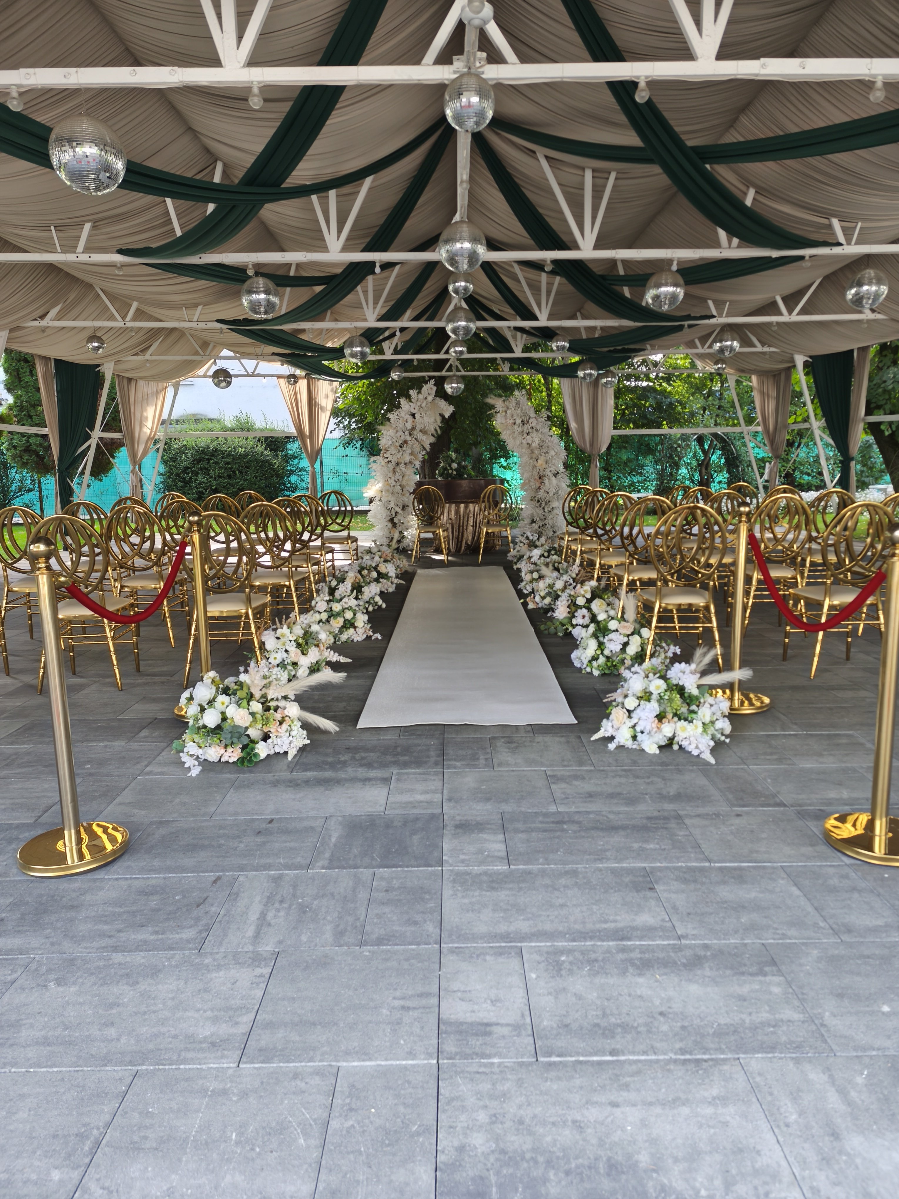 ELEGANCE DECOR