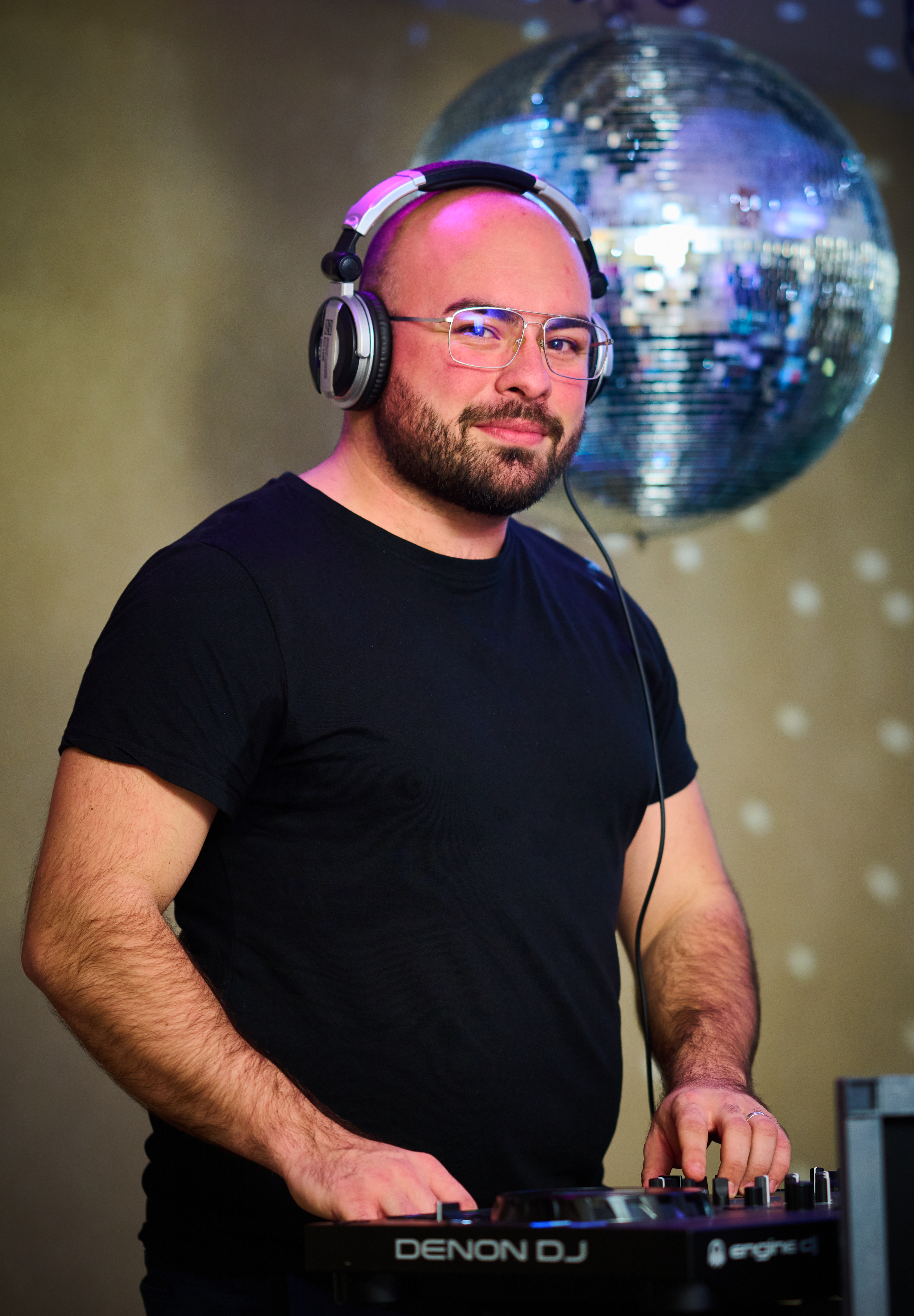 DJ & MC - Sonorizări - Lumini - Efecte speciale - 5