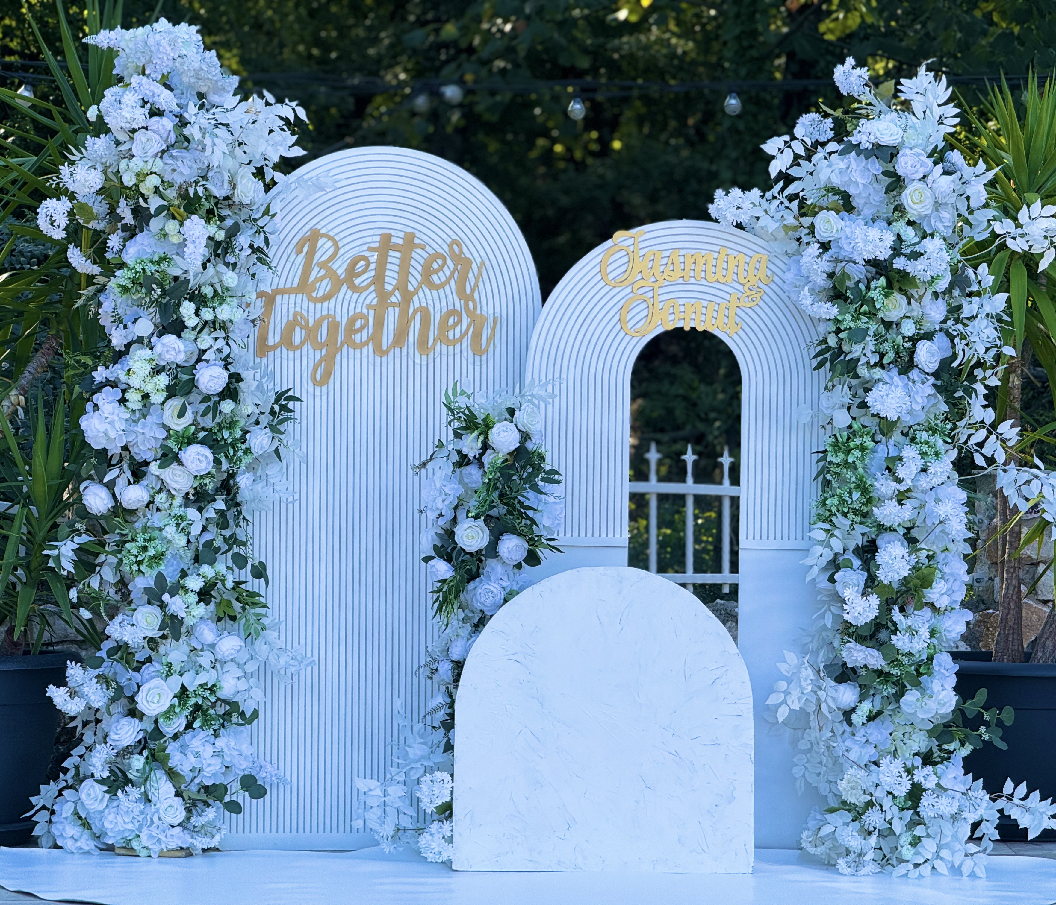 Decor baloane si flori artificiale - 2