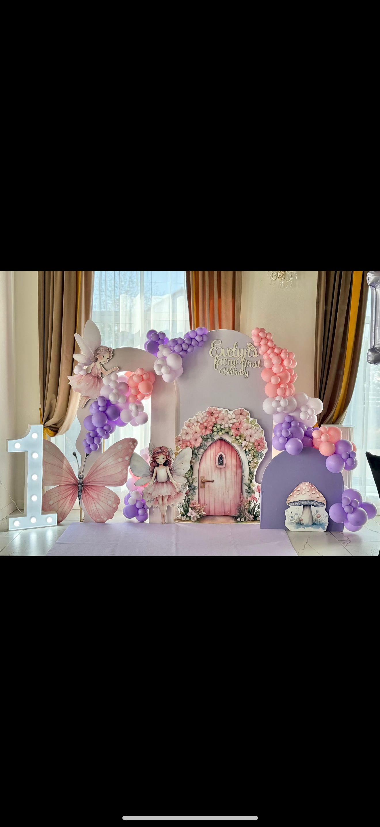 Decor baloane si flori artificiale