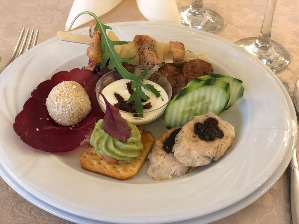 Ramina Restaurant & Events - 4