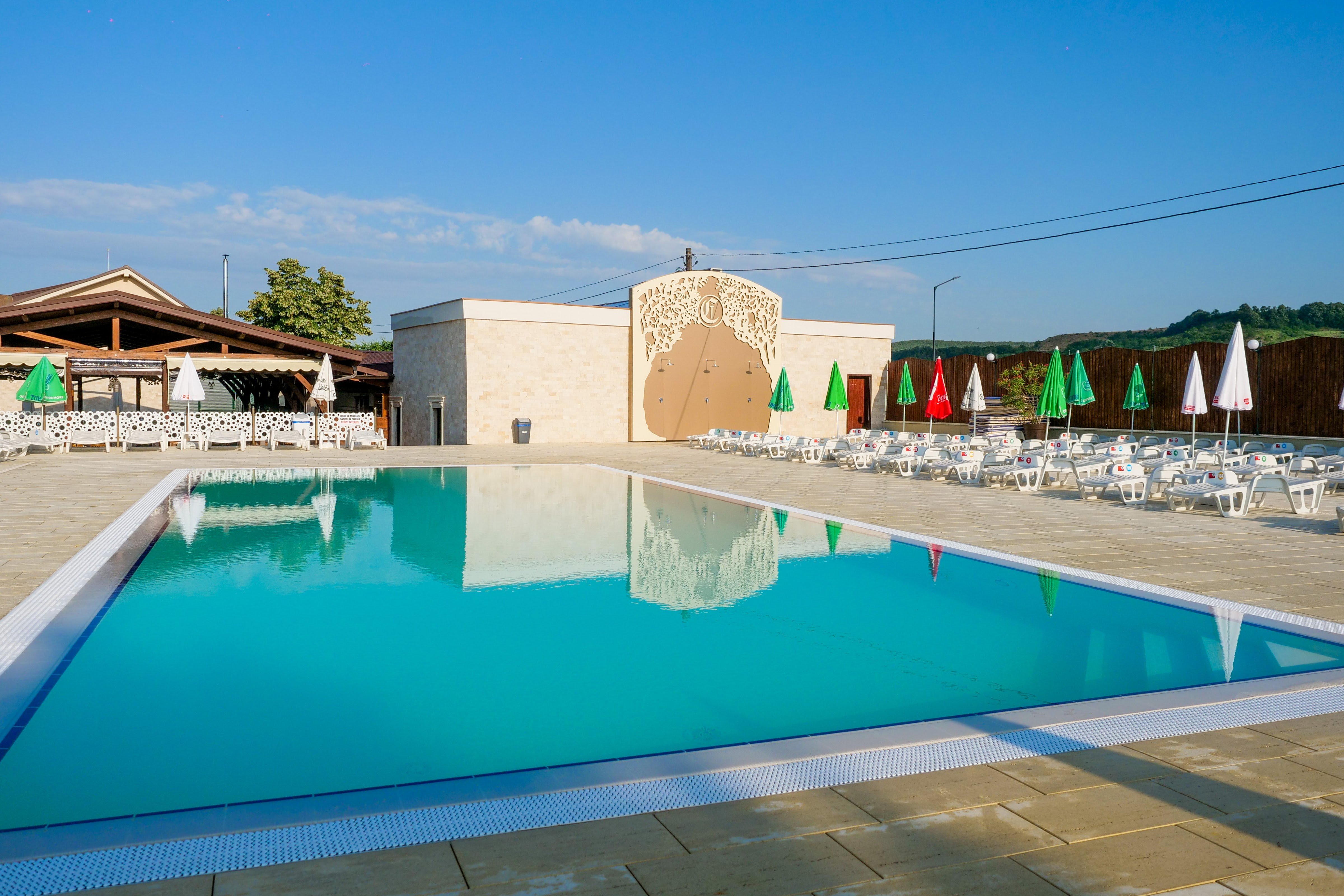 Camelot Resort, HUSASĂU DE CRIȘ